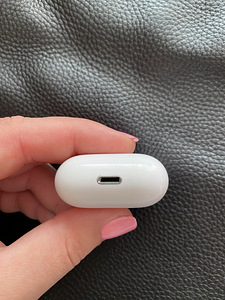 AirPods 2 ümbris (3 foto / 4)
