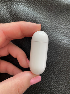 AirPods 2 ümbris (4 foto / 4)