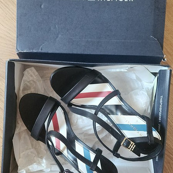 Kingad Tommy Hilfiger