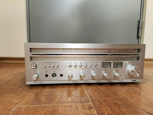 Aiwa AX-7550 AM/FM Stereo Receiver  (1 foto / 3)