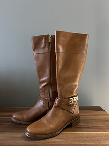 Jalatsid (Christian Louboutin, Marella, Michael Kors) (1 foto / 9)