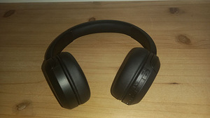 JBL Tune 520BT, черный – беспроводные наушники-вкладыши (3 фото из 4)