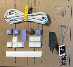 Ducky One 3 Klaviatuur - Valge - Cherry MX RGB (5 foto / 6)