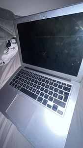 Macbook air 13” (1 фото из 4)