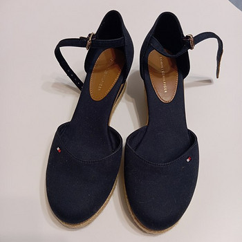 TOMMY HILFIGER 'ELBA' tumesinised sandaalid