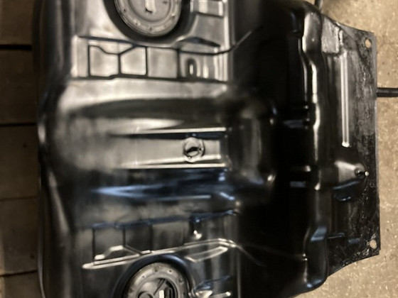 Топливный бак Mb s320d