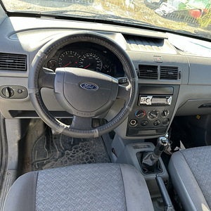 FORD TRANSIT CONNECT 1,8 BENS, VARUOSAD (6 foto / 8)