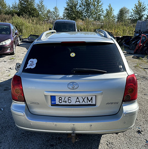 TOYOTA AVENSIS 2,0 BENS 108 KWT MANUAL, VARUOSAD (3 foto / 8)
