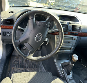 TOYOTA AVENSIS 2,0 BENS 108 KWT MANUAL, VARUOSAD (7 foto / 8)
