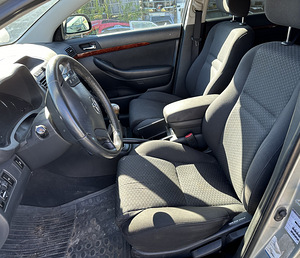 TOYOTA AVENSIS 2,0 BENS 108 KWT MANUAL, VARUOSAD (8 foto / 8)