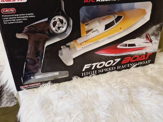 FT 007 Boat