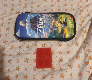 Nintendo Switch Lite + чехол (2 фото из 6)