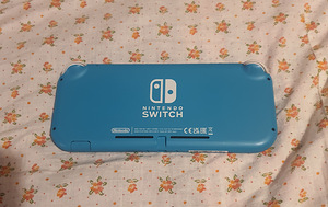 Nintendo Switch Lite + чехол (6 фото из 6)