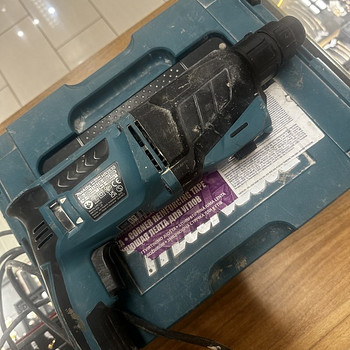 Перфоратор Makita HR2630J, 2.8 кг, 800 Вт