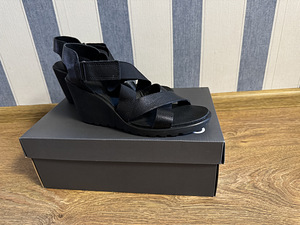 ECCO Freja Wedge Sandal (38) (1 фото из 4)