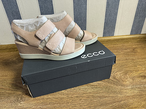 ECCO Shape Wedge Sandal (38) (1 foto / 4)