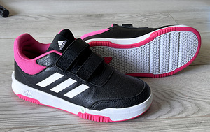 Кроссовки Adidas (1 фото из 2)