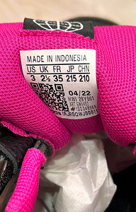 Кроссовки Adidas (2 фото из 2)