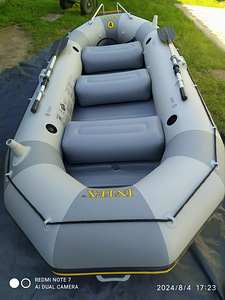 Продам лодку из материала ПВХ Marineг 4 размер 360см х 140см (2 фото из 7)
