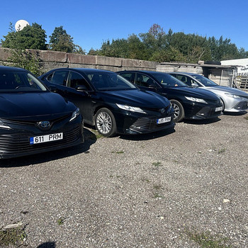 Anname rendile Toyota Camry