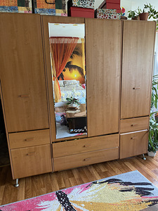 Продам шкаф (1 фото из 2)