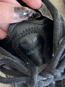 Кроссовки Adidas Ozweego (3 фото из 6)