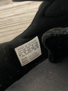 Кроссовки Adidas Ozweego (4 фото из 6)