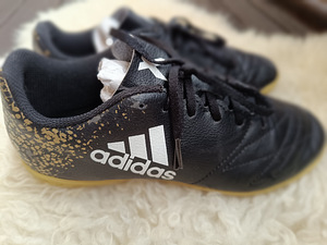 Adidas puutsad (1 foto / 3)