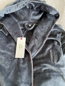 Naiste hommikumantel Ted Baker XL pehme samet (1 foto / 3)
