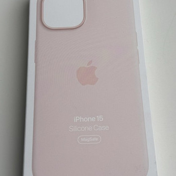 Apple iPhone 15 Silicone Case with Magsafe , Light Pink