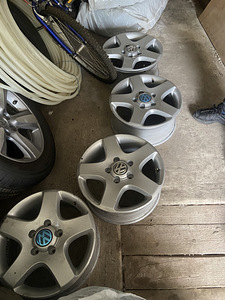 Диски на VW Touareg (2 фото из 10)