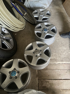 Диски на VW Touareg (3 фото из 10)