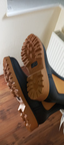 Müüa naiste uued Esmara saapad (2 foto / 5)