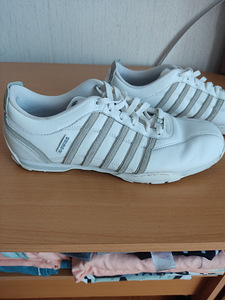 K-SWISS (1 foto / 4)