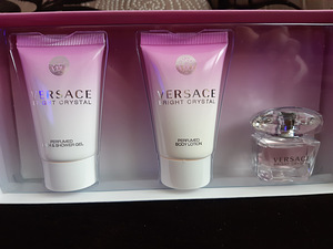 Versace Bright Crystal minikinkekomplekt (3 foto / 3)