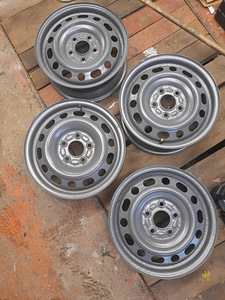 M: 15" 5x108 стальные диски (3 фото из 3)