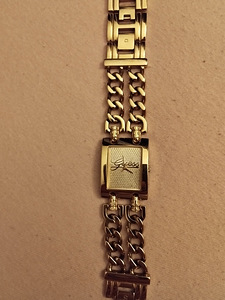 Часы Guess (1 фото из 2)