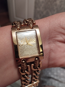 Часы Guess (2 фото из 2)