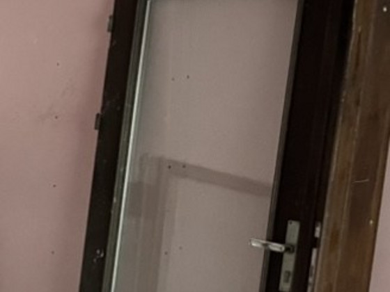 Продам стеклопакеты,окна в дерев. рамах, двери