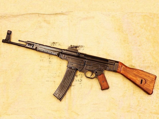 Копия штурмовой винтовки MP44. Denix 1125
