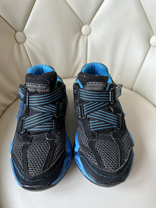 Skechers tossud poisile. Suurus 32. (4 foto / 4)