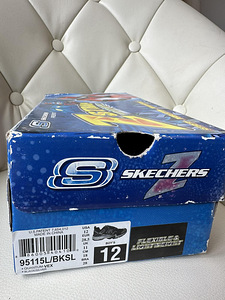 Кроссовки Skechers для мальчика. Размер 28,5. (2 фото из 5)