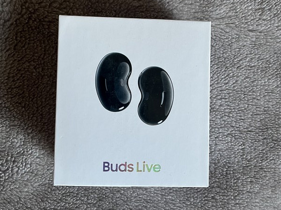 Galaxy buds live