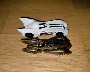 Hot Wheels по 2€ (1 фото из 2)