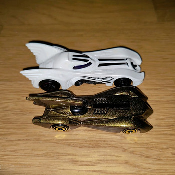 Hot Wheels по 2€