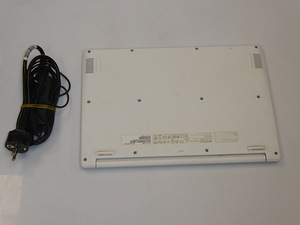 Ноутбук Acer Aspire One + зарядка (5 фото из 5)