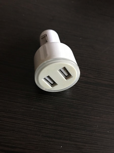 Adapter auto sigaretisüütajale kahe USB pordiga (2 foto / 3)