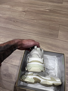 Balenciaga naiste tossud (2 foto / 3)