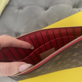 Louis vuitton clutch