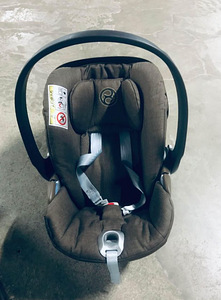 Автолюлька Cybex (3 фото из 3)